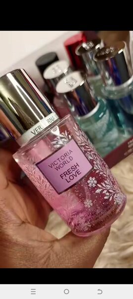 Eau de parfum Victoria World