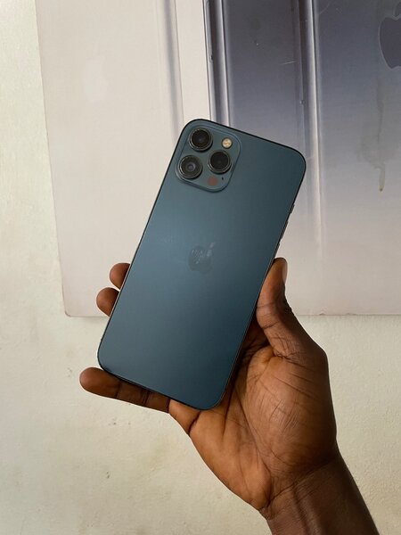 12 Pro Max 128Go sans Face ID