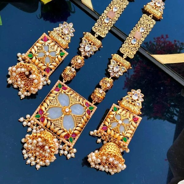 Ladies wedding set Necklace and earrings