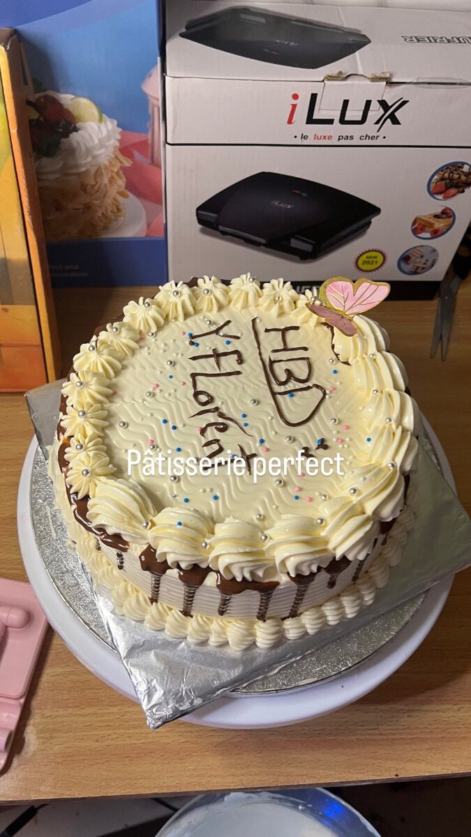 Gâteau d'anniversaire décoré