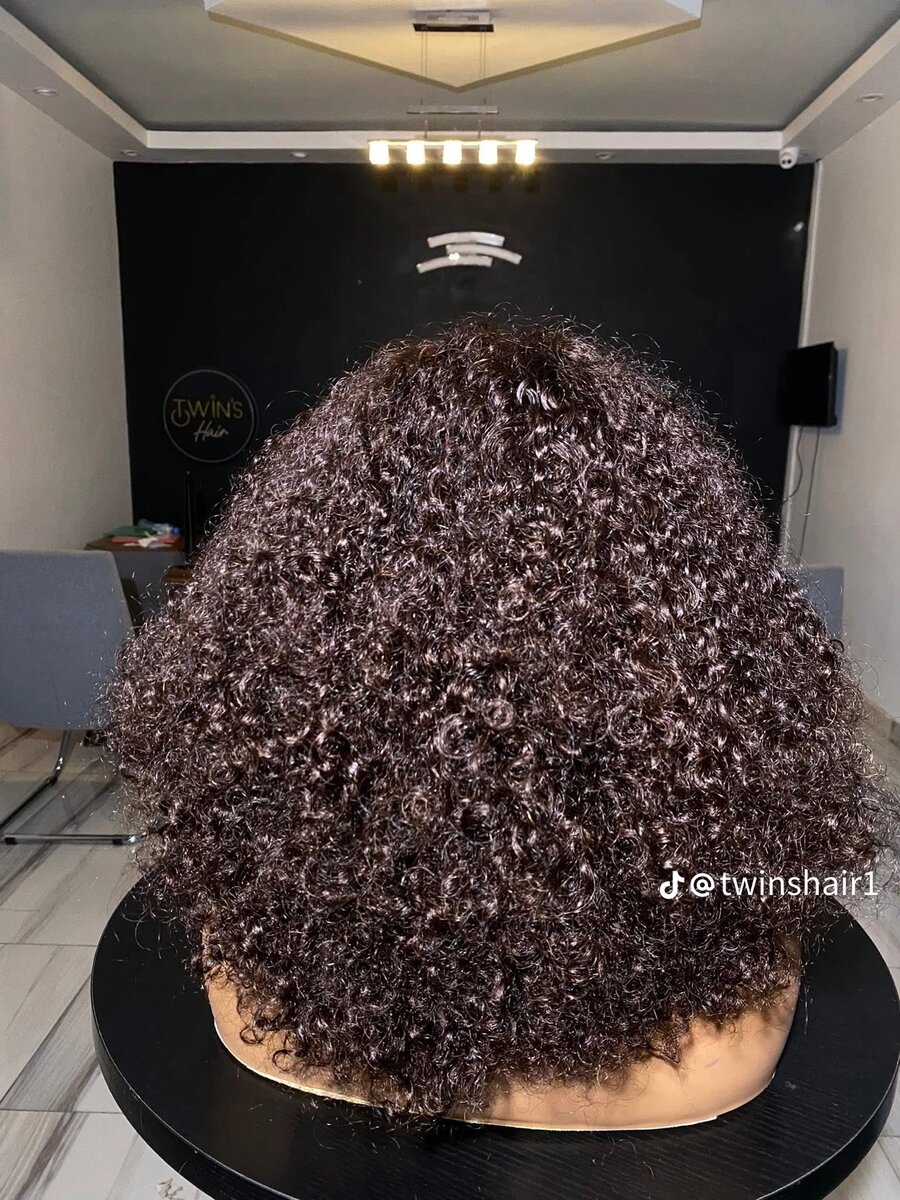 Robe pull blanc élégant