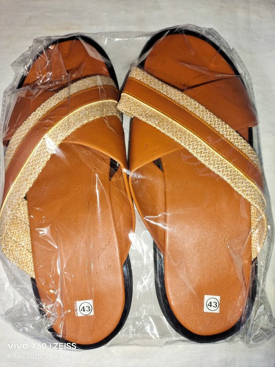 Sandales croisées en cuir