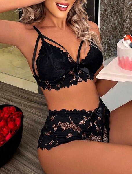 Petite tenue, sexy