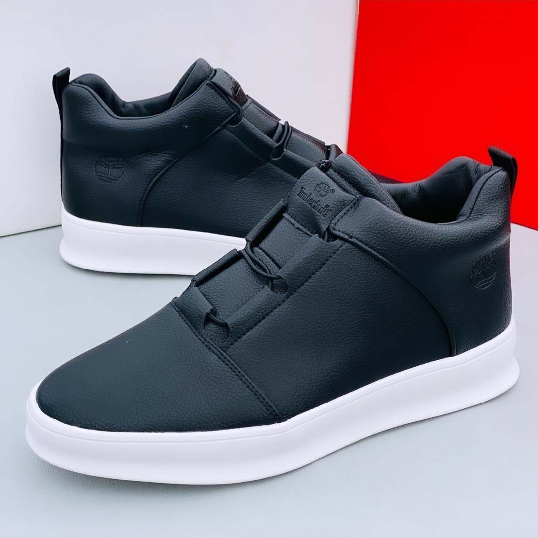 TIMBERLAND BLACK AND WHITE