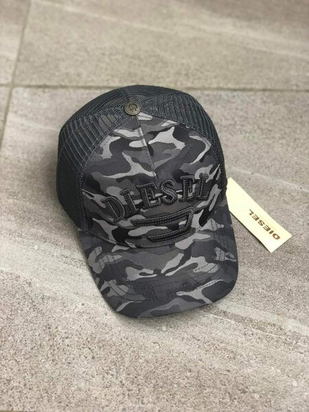 Casquettes de mode modernes