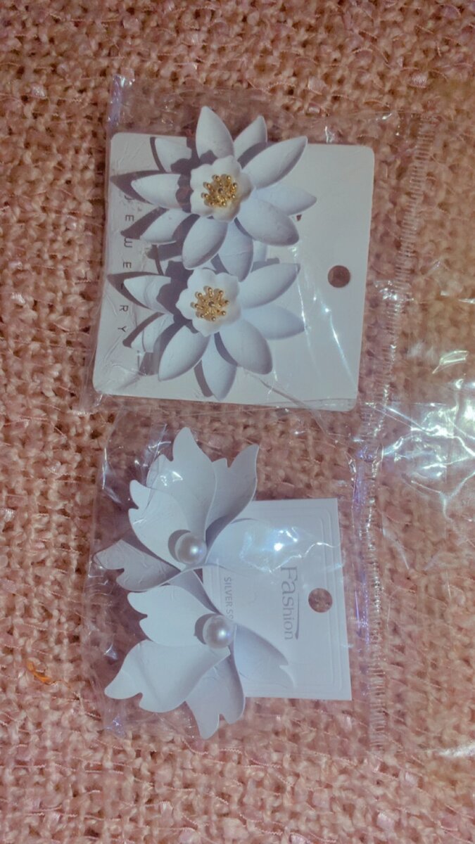 Boucles d'oreilles fleuries élégantes