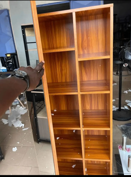 Étagère en bois design