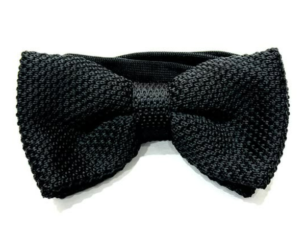 KNITTED BOWTIES