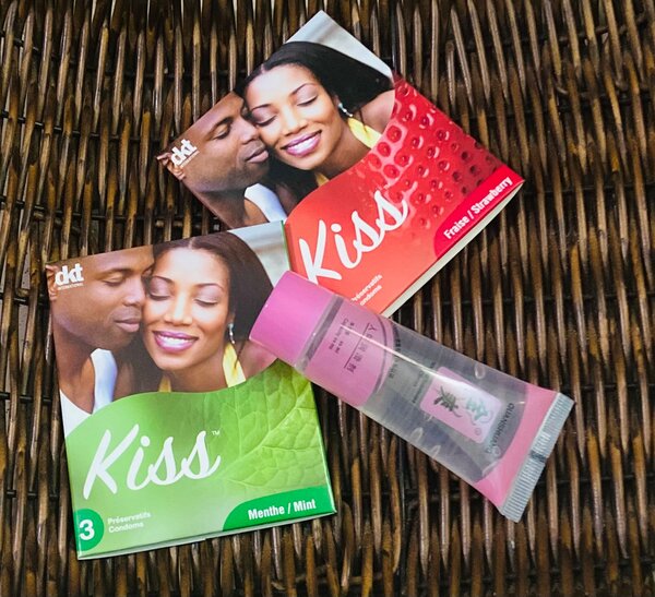 6 préservatifs + 3 lubrifiants