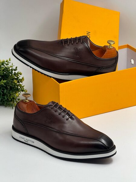 LOUIS VUITTON COFFEE AND WHITE