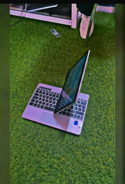 Laptop Convertible Intel i5