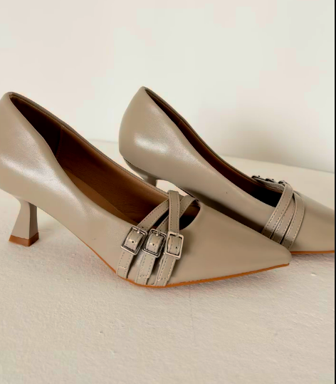 Красивые и элегантные туфли, выполненные из высококачественных материалов, сочетают в себе стиль и комфорт Изысканный дизайн с аккуратным носком подчеркивает женственность. 😍😍