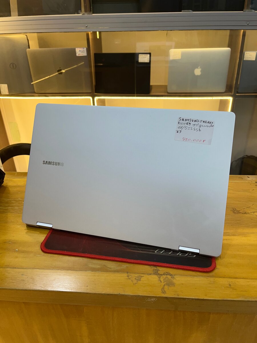SAMSUNG GALAXY BOOK