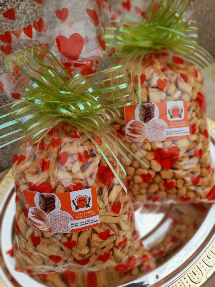 Fried chips and baked chips