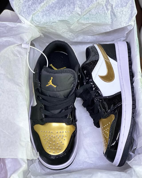 Кроссовки черно-желтые