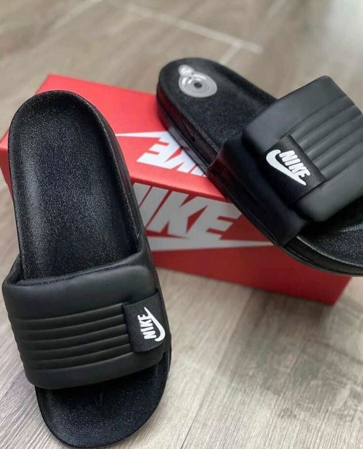 Claquettes nike