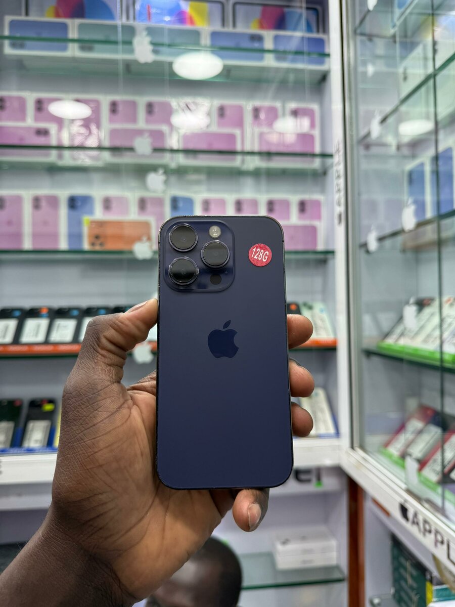 14 pro 128 Go batterie 87%