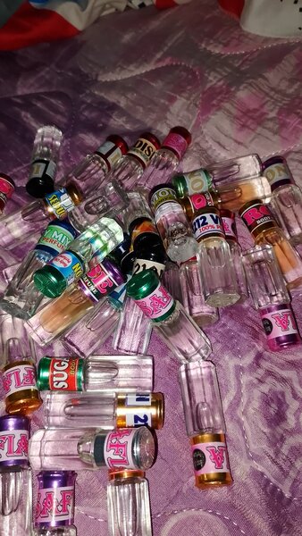 Ensemble de flacons vides