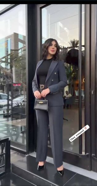 Tailleur élégant femme