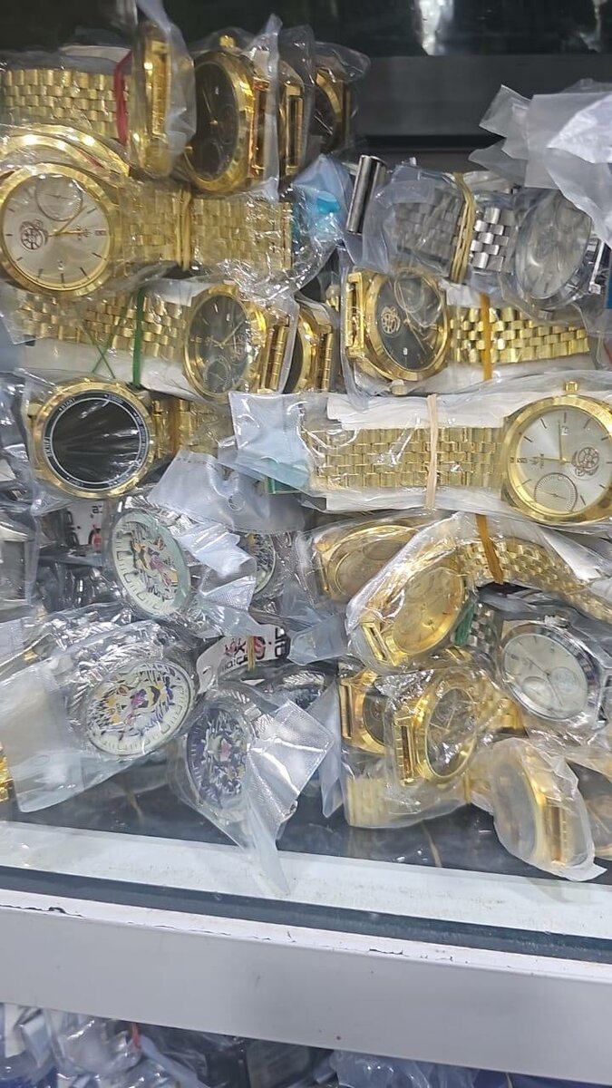 Montre Bracelet Dorée Luxe