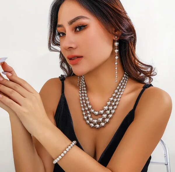 Parure élégante en perles