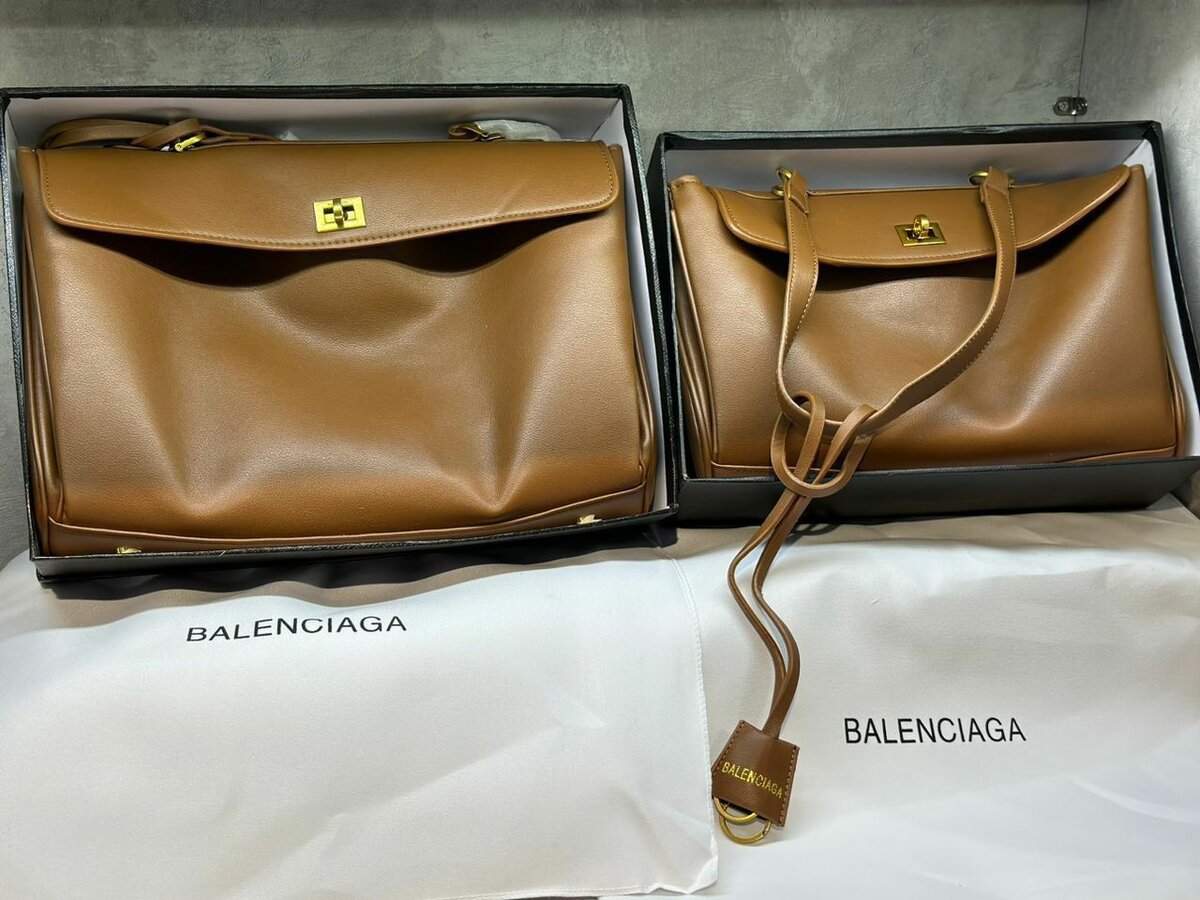 BALENCIAGA
