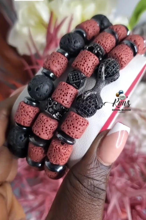 Bracelet with beaded gemstones