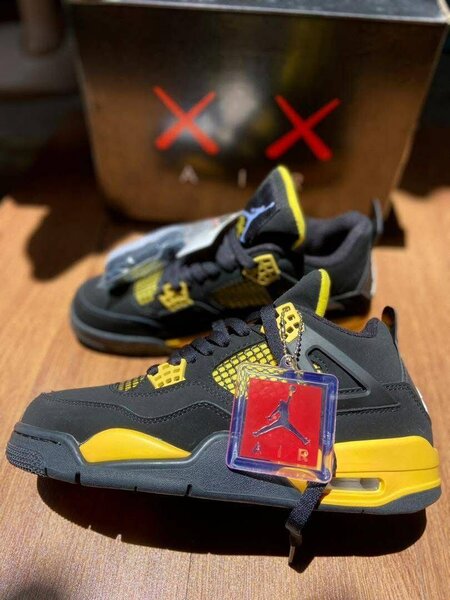 Jordan 4