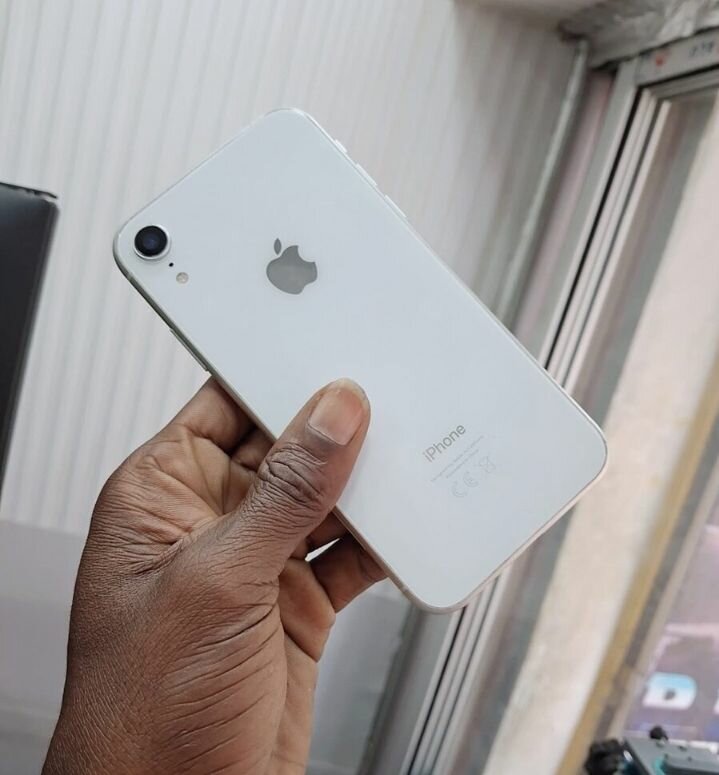 iPhone XR Blanc 64 Go