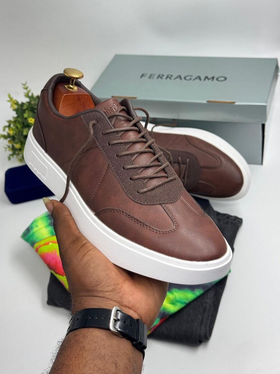 TIMBERLAND COFFEE AND WHITE