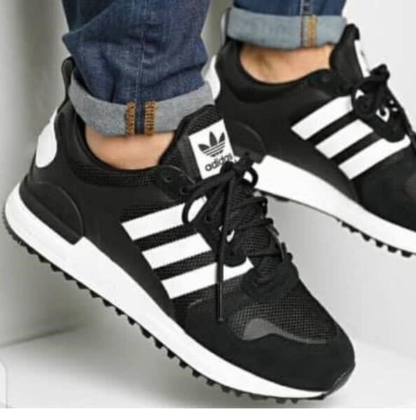 Chaussures de sport Adidas