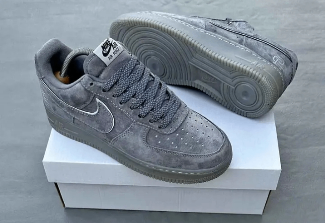 Baskets Nike Air Force 1 Gris
