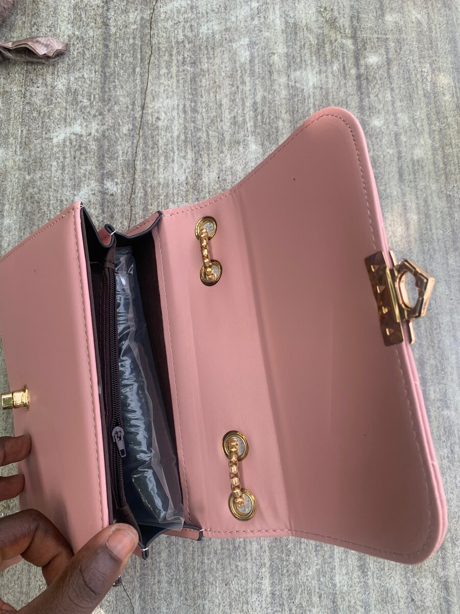 Sac à main rose élégant