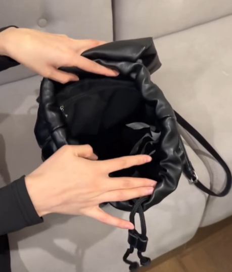 Стильный рюкзак от Бренда STRADIVARIUS черный