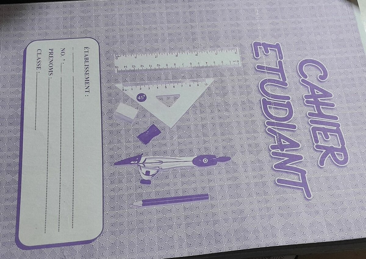 05 Cahier Étudiant  350 Pages