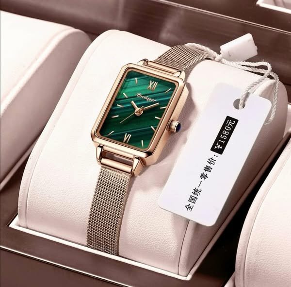 LADIES GREEN WATCH