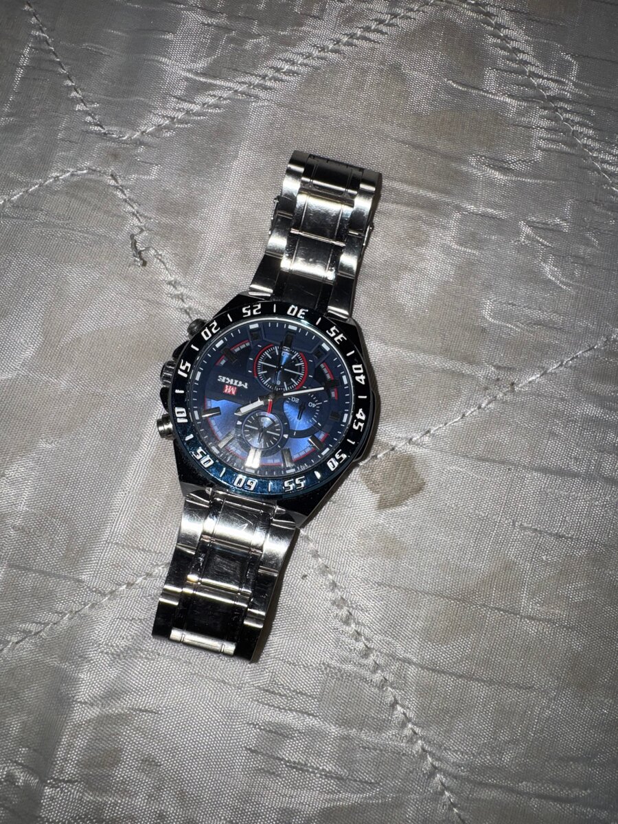 Montre chronographe en acier inoxydable