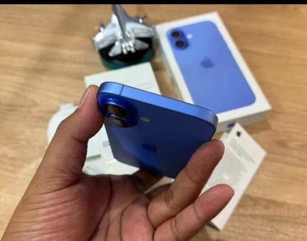 iPhone Bleu 128GB Neuf