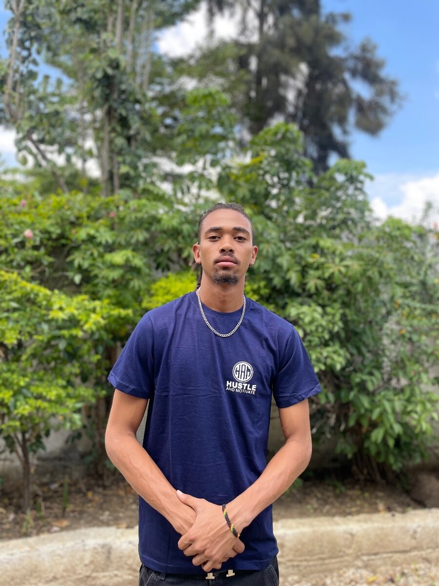 Hustle and motivate t-shirts k140