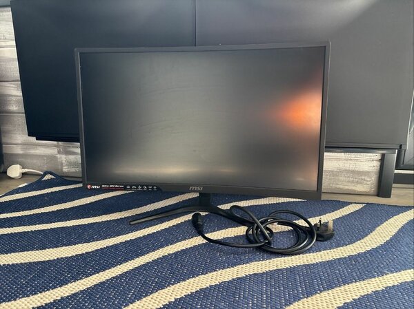 MSI Optix G24 Series Moniteur
