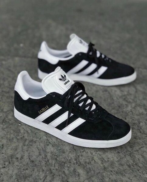 Baskets Adidas Noires