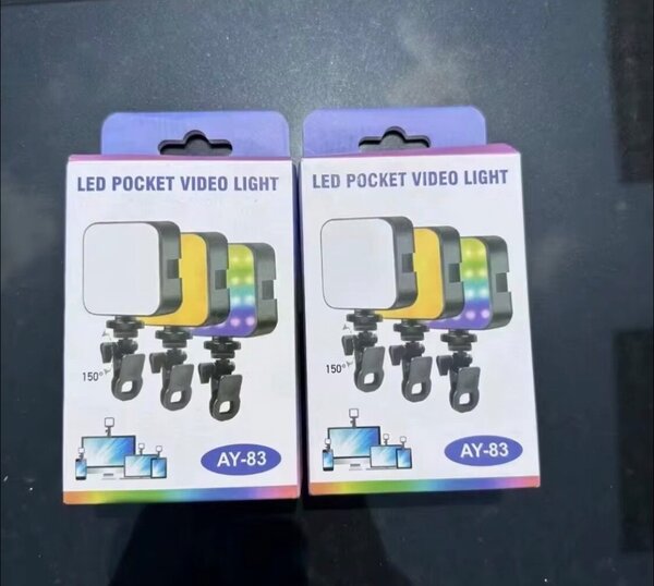 Lampe LED Vidéo de Poche AY-83