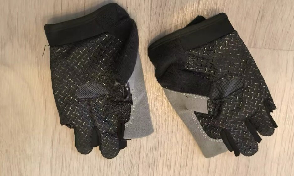 Breathable Half Finger Gym Cylcling Fitness Training Gloves