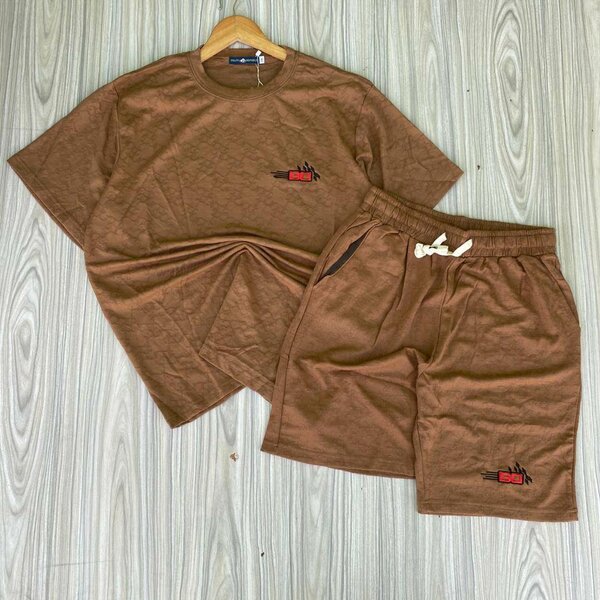 Quality short sleeves Top and down.