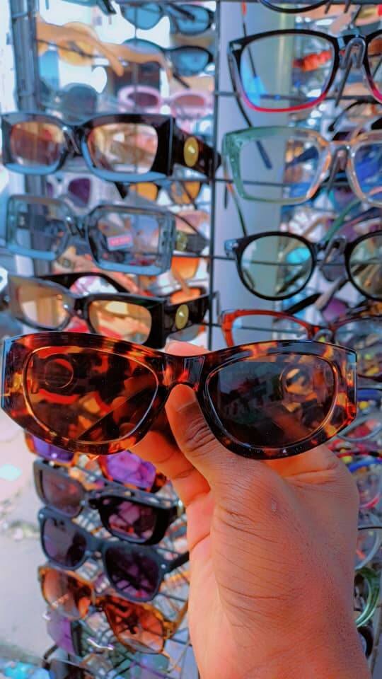 Lunettes de soleil écailles