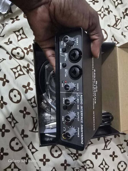 Interface audio professionnelle 24bit