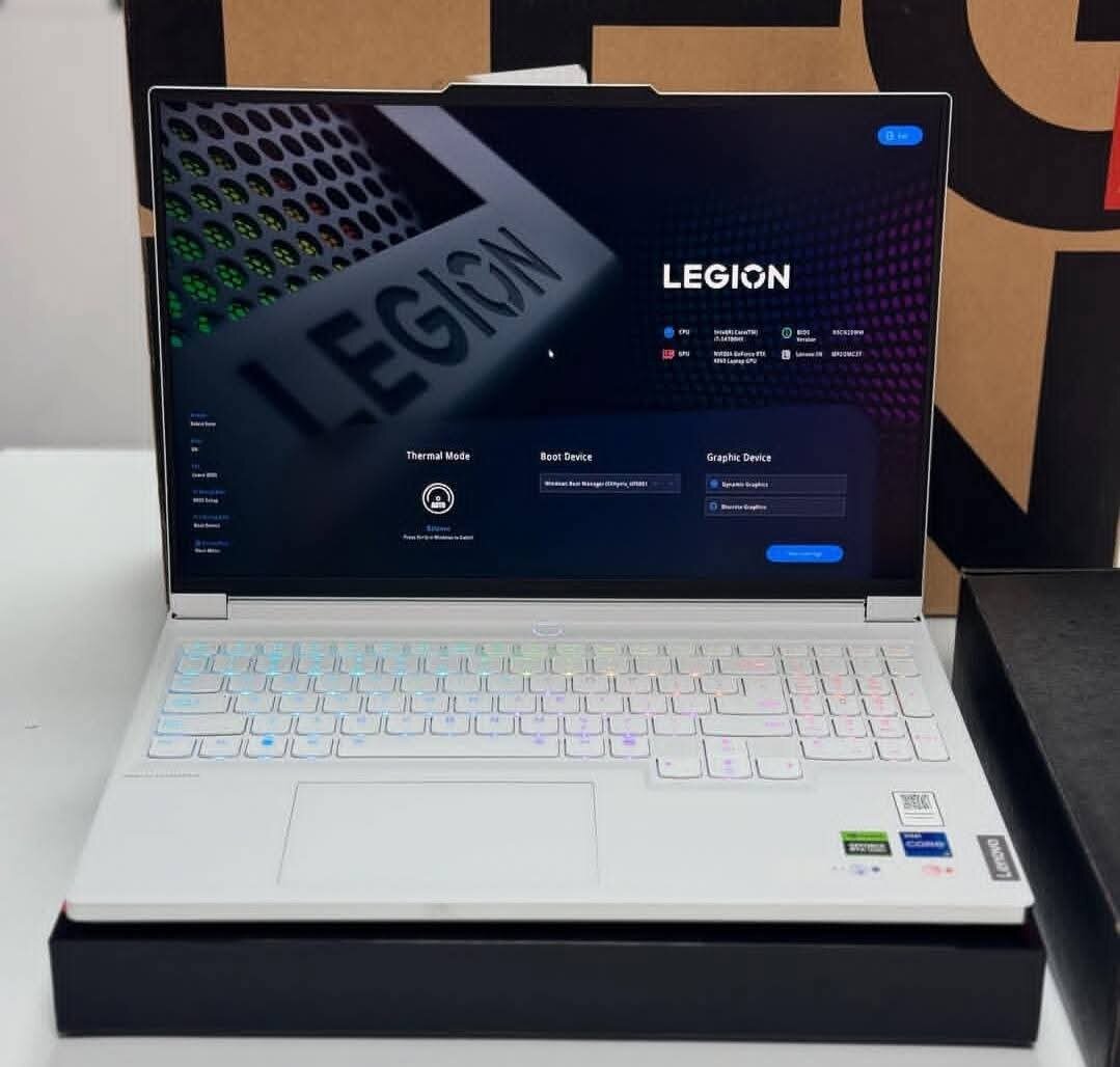 LENOVO LEGION PRO 7i (2025)