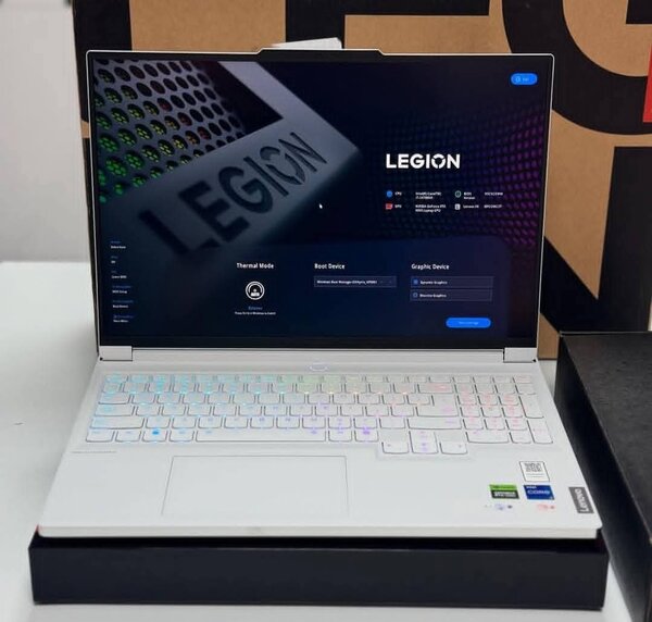 LENOVO LEGION PRO 7i (2025)