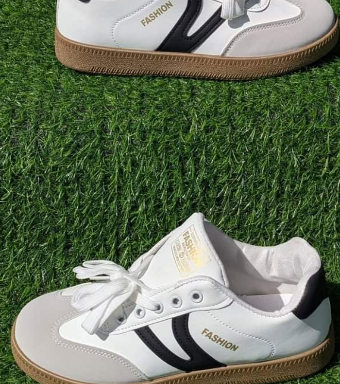 Ladies' light sneakers