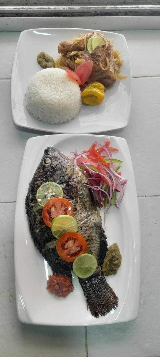 Yassa au poulet/poisson braisé